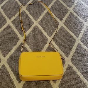Michael kors crossbody purse